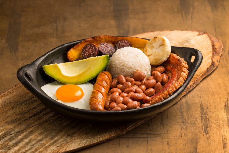 Bandeja Paisa Colombiana