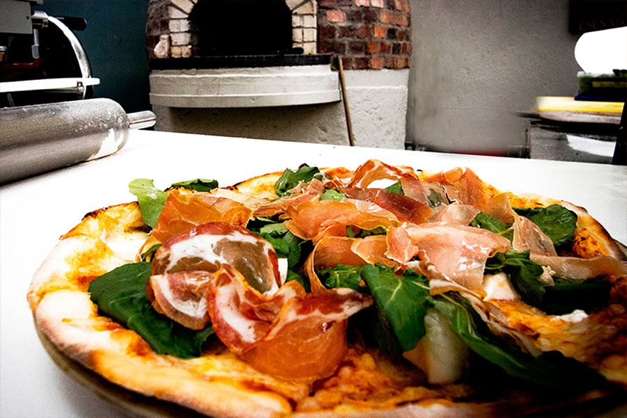 Pizza del restaurante Il Mercantino en el barrio de estilo inglés de Bogotá | Marca País Colombia